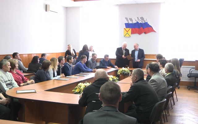 Игорь Плотичкин: "Добрую половину своей жизни я проработал в сфере жилищно-коммунального хозяйства, и знаю, как трудно работать с людьми именно в этой сфере".